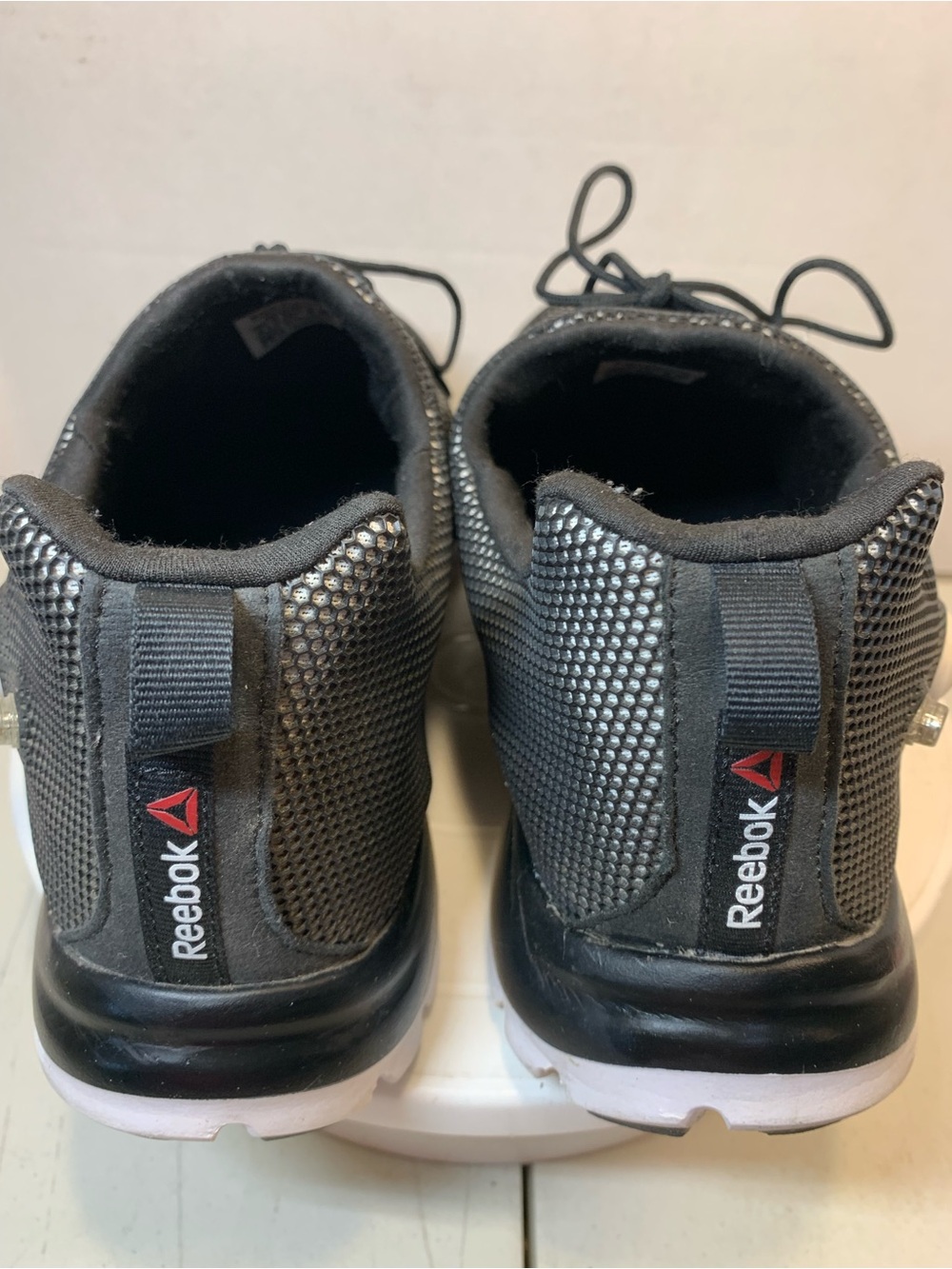 Reebok Pump Fusion Mens Black & White Sz 12 Running Shoe.              3757 - Picture 4 of 8